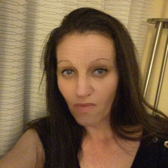 Meet your Posher, Shawna - Picture 1 of 1